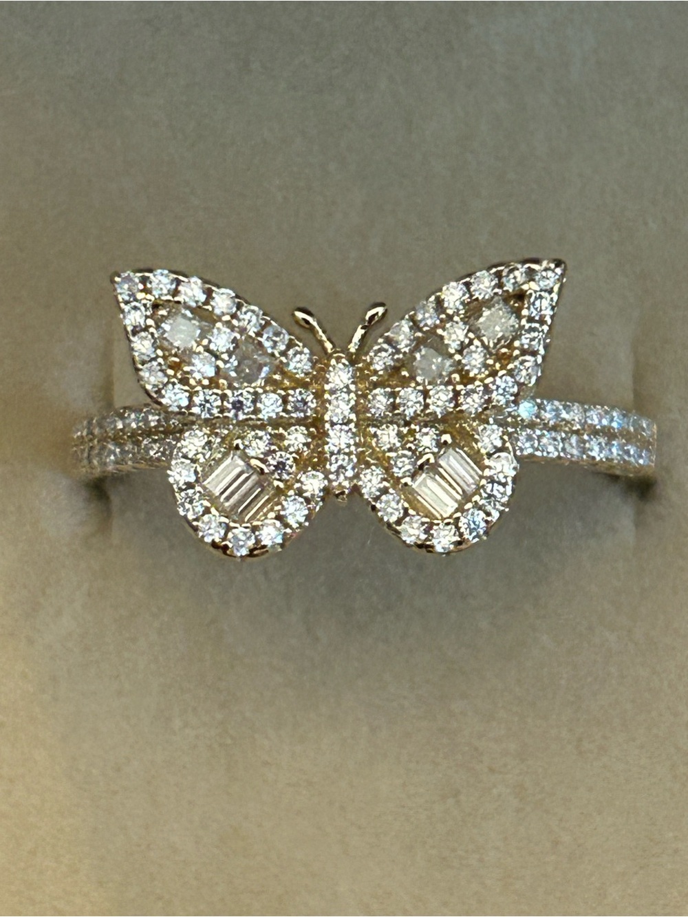 Gorgeous 14kt Gold Over SSilver Butterfly 🦋 Ring w/Moissanite Accents Size 9 NEW